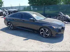 1HGCV1F30JA030599 2018 HONDA ACCORD