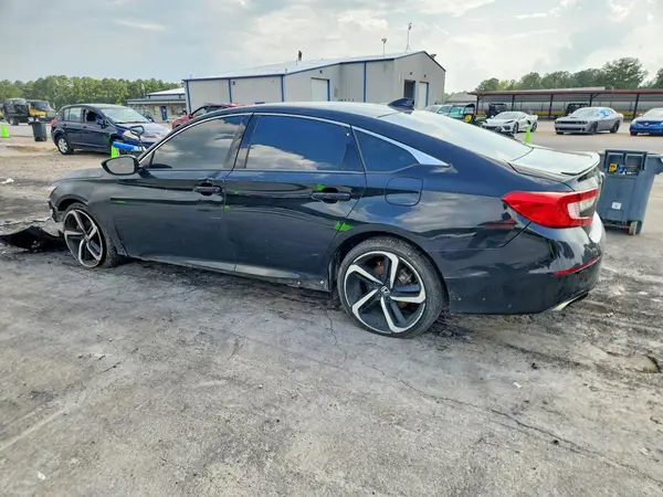 1HGCV1F30JA048293 2018 HONDA ACCORD - Image 2