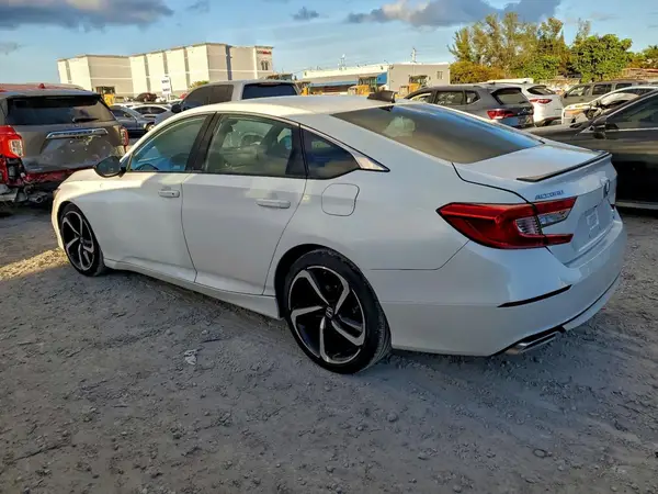 1HGCV1F30JA056328 2018 HONDA ACCORD - Image 2
