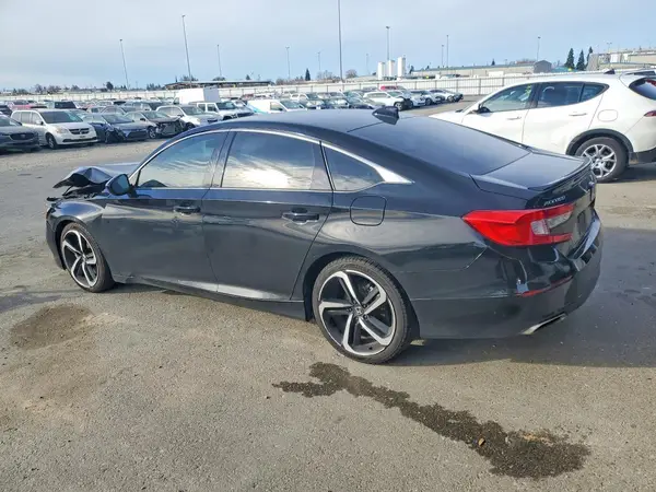 1HGCV1F30JA058001 2018 HONDA ACCORD - Image 2