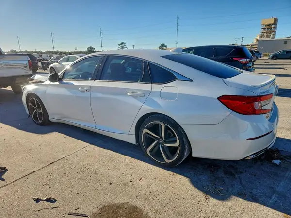 1HGCV1F30JA063103 2018 HONDA ACCORD - Image 2