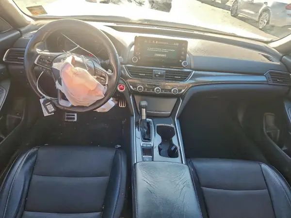 1HGCV1F30JA063103 2018 HONDA ACCORD - Image 8