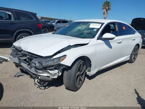 1HGCV1F30JA063912 2018 HONDA ACCORD - Image 2