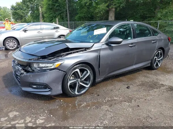 1HGCV1F30JA066826 2018 HONDA ACCORD - Image 2