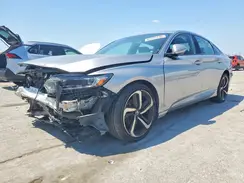 1HGCV1F30JA075087 2018 HONDA ACCORD