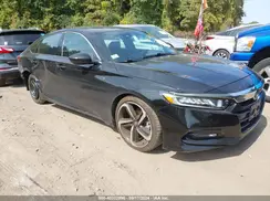 1HGCV1F30JA075686 2018 HONDA ACCORD