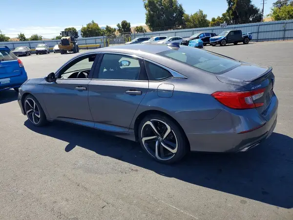 1HGCV1F30JA076675 2018 HONDA ACCORD - Image 2