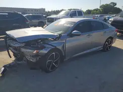 1HGCV1F30JA086140 2018 HONDA ACCORD