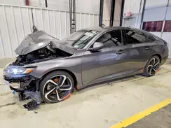 1HGCV1F30JA093069 2018 HONDA ACCORD