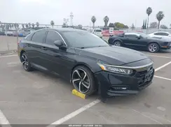 1HGCV1F30JA096098 2018 HONDA ACCORD