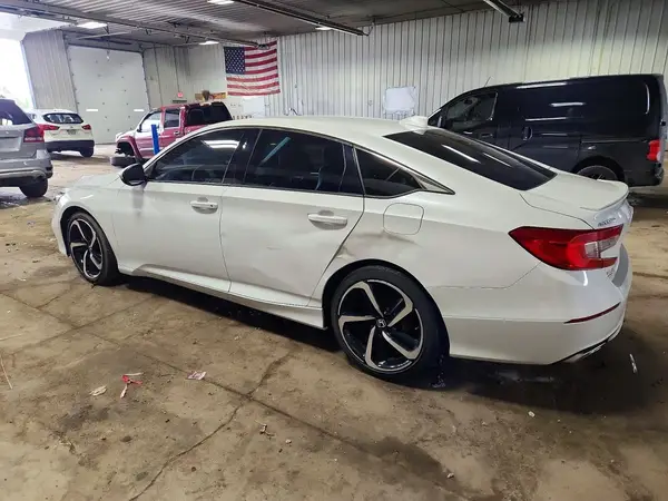 1HGCV1F30JA102384 2018 HONDA ACCORD - Image 2