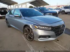 1HGCV1F30JA113580 2018 HONDA ACCORD