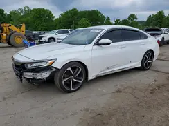 1HGCV1F30JA153769 2018 HONDA ACCORD