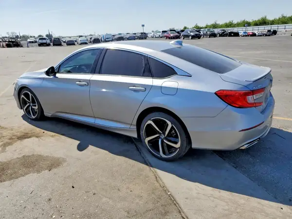 1HGCV1F30JA154873 2018 HONDA ACCORD - Image 2