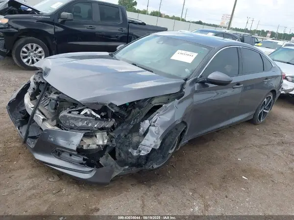 1HGCV1F30JA163203 2018 HONDA ACCORD - Image 2