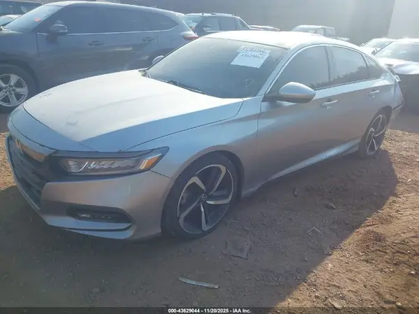 1HGCV1F30JA166151 2018 HONDA ACCORD - Image 2