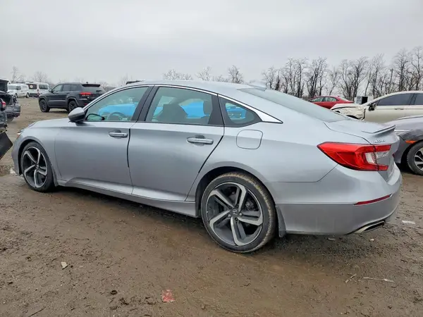 1HGCV1F30JA175643 2018 HONDA ACCORD - Image 2