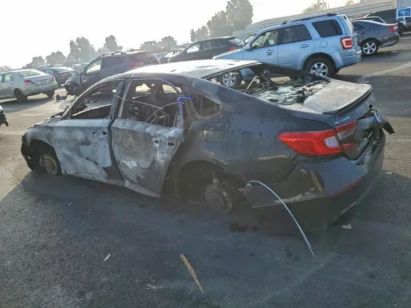 1HGCV1F30JA186867 2018 HONDA ACCORD - Image 2