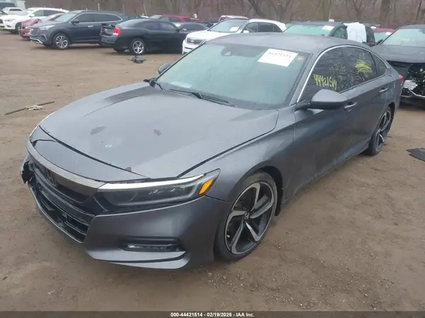 1HGCV1F30JA187680 2018 HONDA ACCORD - Image 2