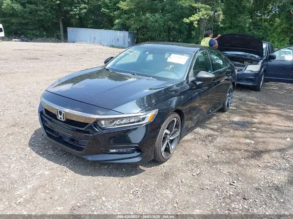 1HGCV1F30JA188134 2018 HONDA ACCORD - Image 2