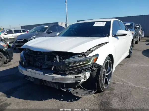 1HGCV1F30JA188330 2018 HONDA ACCORD - Image 2