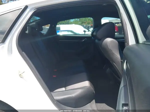 1HGCV1F30JA195679 2018 HONDA ACCORD - Image 8
