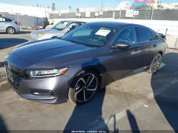 1HGCV1F30JA200895 2018 HONDA ACCORD - Image 2