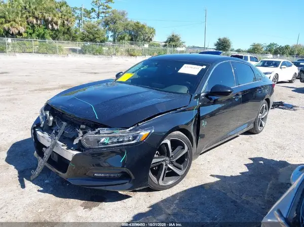 1HGCV1F30JA207278 2018 HONDA ACCORD - Image 2