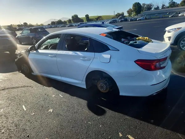 1HGCV1F30JA209497 2018 HONDA ACCORD - Image 2