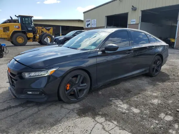 1HGCV1F30JA209600 2018 HONDA ACCORD - Image 1