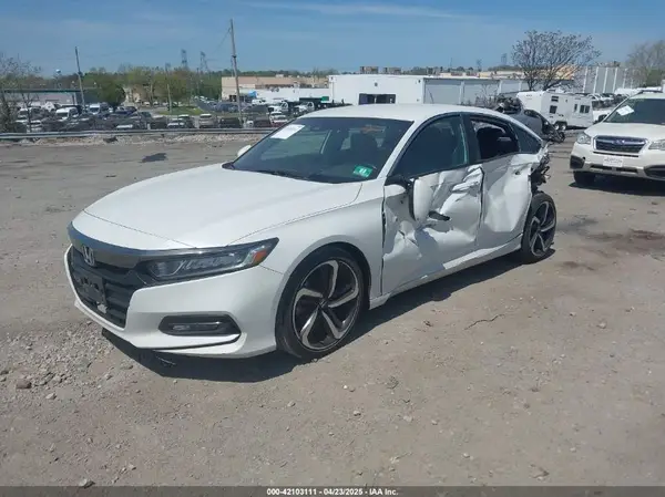 1HGCV1F30JA211329 2018 HONDA ACCORD - Image 2