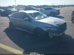 1HGCV1F30JA212237 2018 HONDA ACCORD