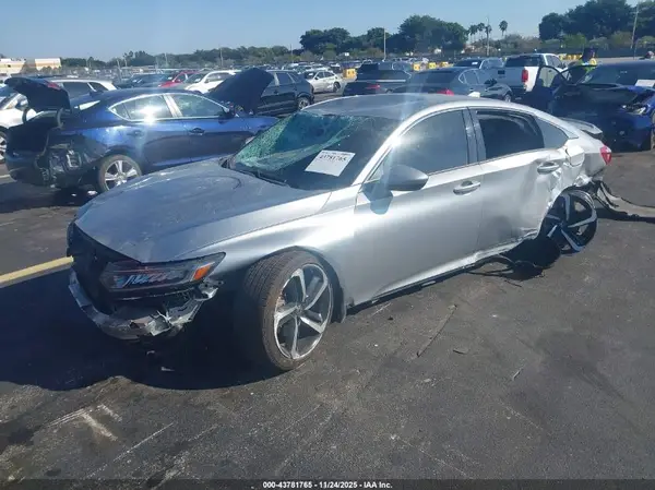 1HGCV1F30JA212237 2018 HONDA ACCORD - Image 2