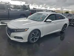 1HGCV1F30JA215784 2018 HONDA ACCORD
