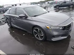 1HGCV1F30JA240765 2018 HONDA ACCORD