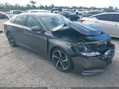 1HGCV1F30JA249532 2018 HONDA ACCORD