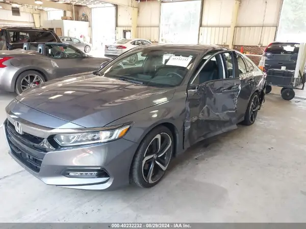 1HGCV1F30JA250857 2018 HONDA ACCORD - Image 2