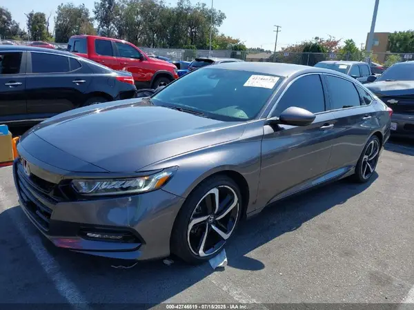1HGCV1F30JA252916 2018 HONDA ACCORD - Image 2