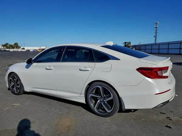 1HGCV1F30JA255542 2018 HONDA ACCORD - Image 2
