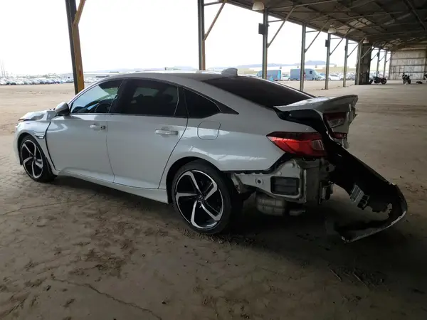 1HGCV1F30JA257369 2018 HONDA ACCORD - Image 2