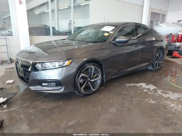 1HGCV1F30JA259428 2018 HONDA ACCORD - Image 2