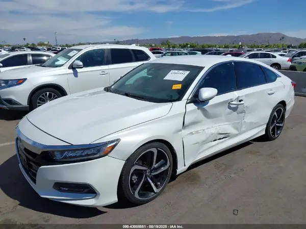 1HGCV1F30JA259686 2018 HONDA ACCORD - Image 2