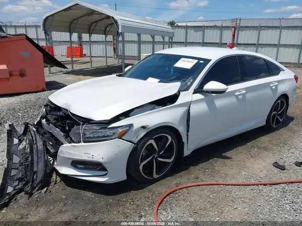 1HGCV1F30JA265942 2018 HONDA ACCORD - Image 2