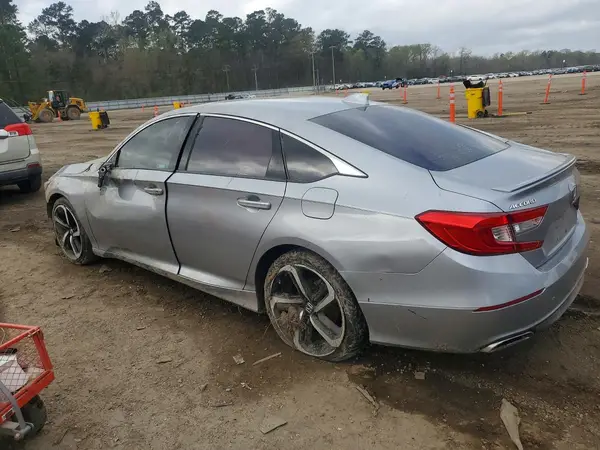 1HGCV1F30JA266878 2018 HONDA ACCORD - Image 2