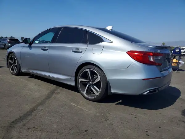 1HGCV1F30JA267528 2018 HONDA ACCORD - Image 2