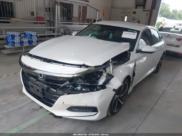 1HGCV1F30KA056945 2019 HONDA ACCORD - Image 2