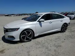 1HGCV1F30KA062082 2019 HONDA ACCORD