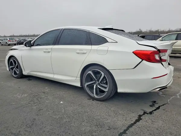 1HGCV1F30KA067122 2019 HONDA ACCORD - Image 2