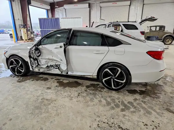 1HGCV1F30KA075950 2019 HONDA ACCORD - Image 2