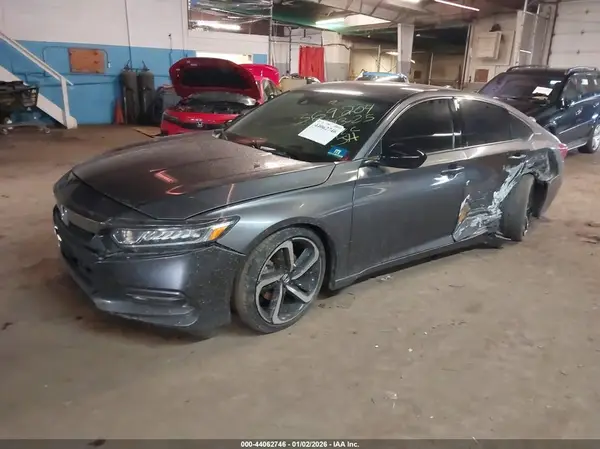 1HGCV1F30KA092361 2019 HONDA ACCORD - Image 2